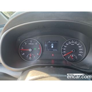 943746