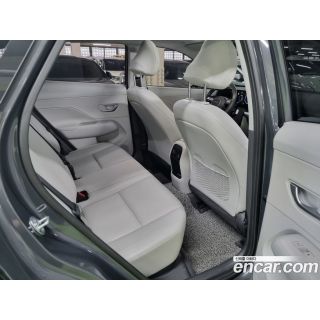 913564