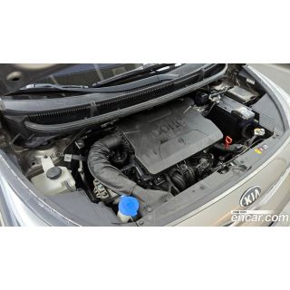 883406