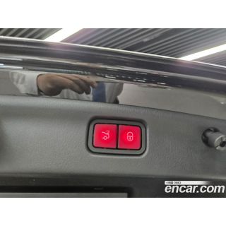 589893