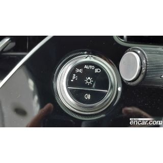 274370