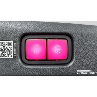 877732