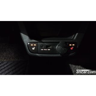 568426