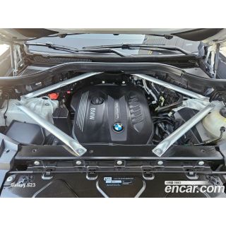 278748