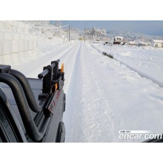 22593
