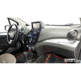 560888