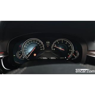 576853