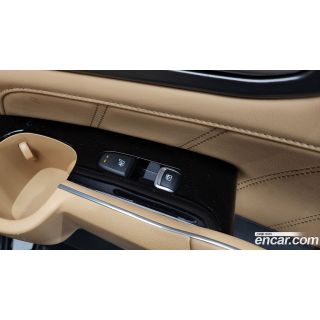 228223