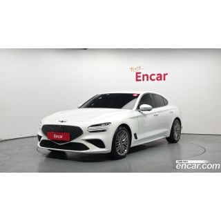 895786
