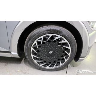 822389