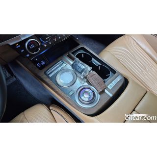 881106