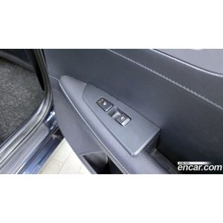 878668
