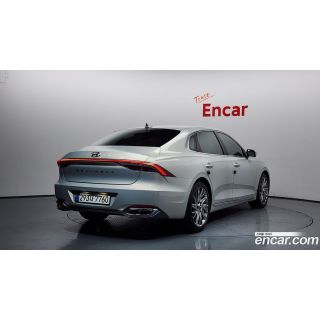 702585