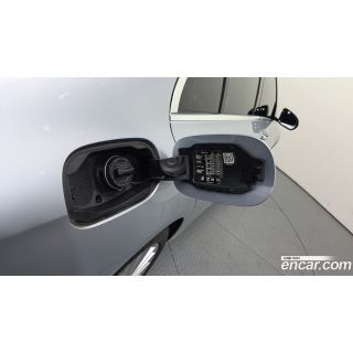 568050