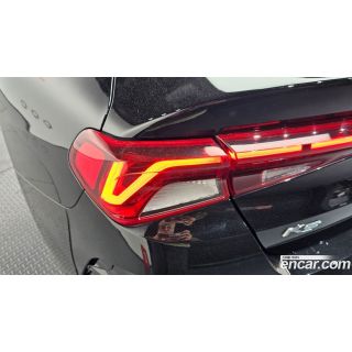 918228