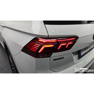 880003