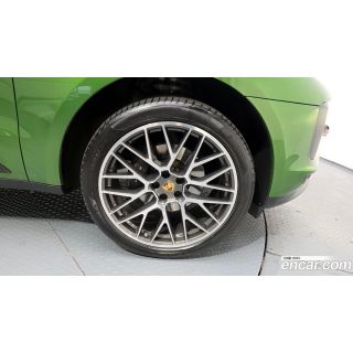 86806