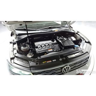 870684