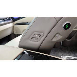 737771