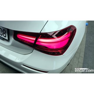 977995