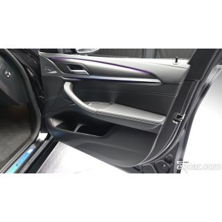 991498