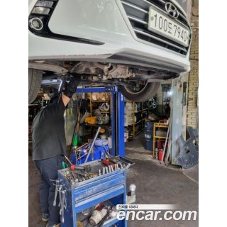 884047