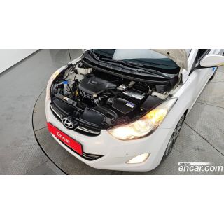 587233