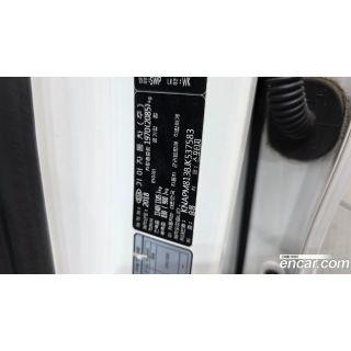890504