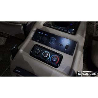 767597