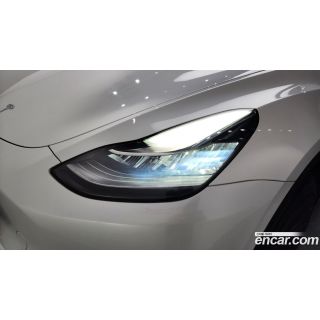 914360