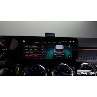 897491