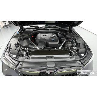 556840