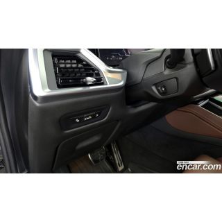 423498