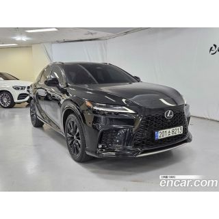 887719