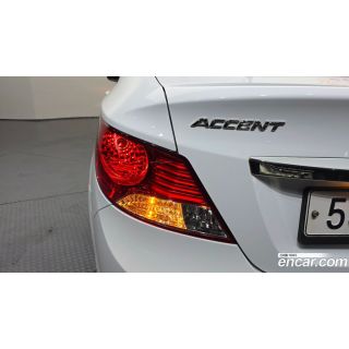 371608