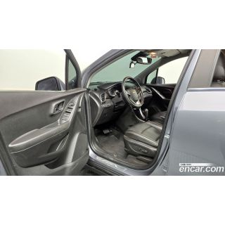 977581