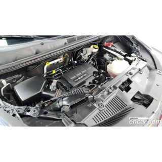 573490