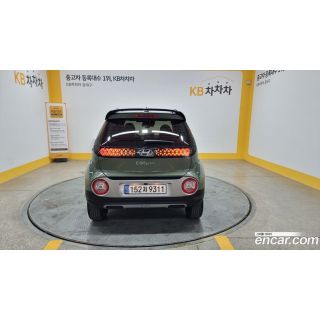 563935