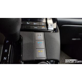 997907