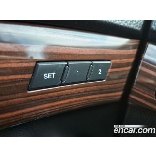959572
