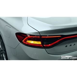 828103