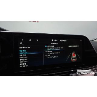 883232