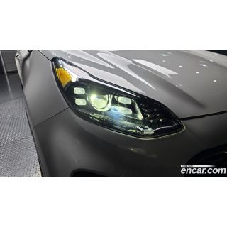 586743