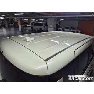 990879
