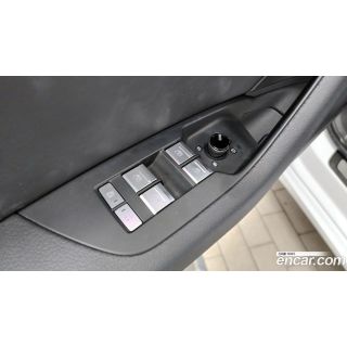 979780