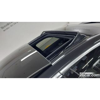 930492