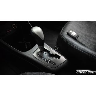 972568