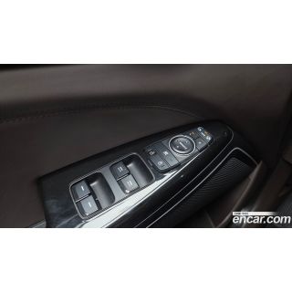 371111