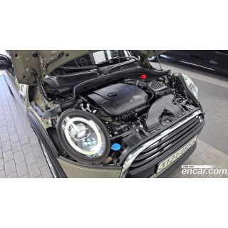 783696