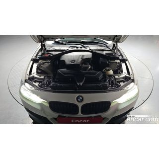 121081